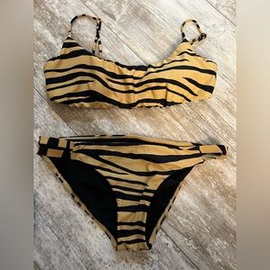 Billabong Medium Swim Suit